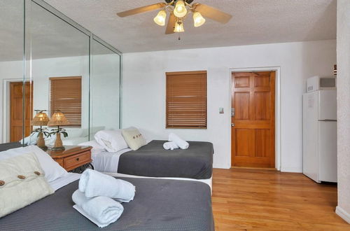 Photo 11 - Lovely Apt, Hollywood Beach, 1/2 Block From Ocean