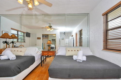 Photo 7 - Lovely Apt, Hollywood Beach, 1/2 Block From Ocean