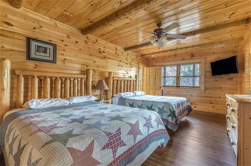 Photo 5 - Family Ties Lodge by Jackson Mountain Rentals