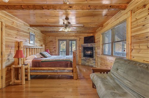 Foto 6 - Family Ties Lodge by Jackson Mountain Rentals