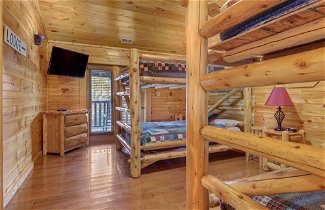 Photo 2 - Family Ties Lodge by Jackson Mountain Rentals