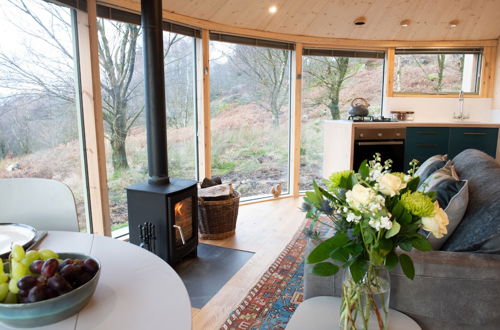 Photo 7 - Luxury and Peaceful 1-bed Roundhouse With Hot Tub