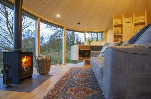 Photo 12 - Luxury and Peaceful 1-bed Roundhouse With Hot Tub