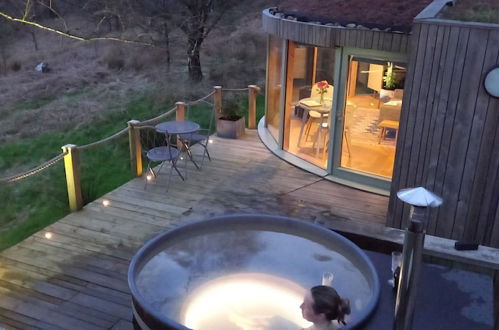 Photo 1 - Luxury and Peaceful 1-bed Roundhouse With Hot Tub