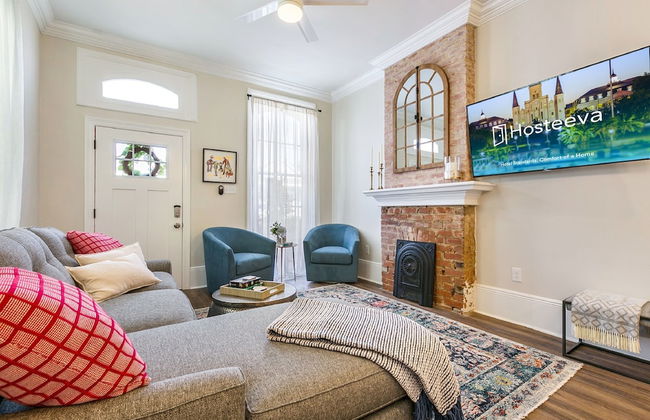 Hosteeva 3BR Steps to St. Charles Ave - Photo 13