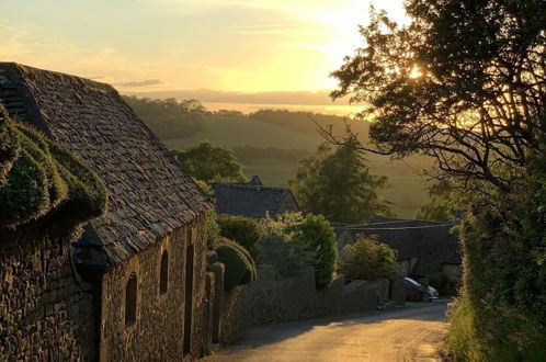 Photo 30 - Stunning Cotswold Cottage in Snowshill Broughwood