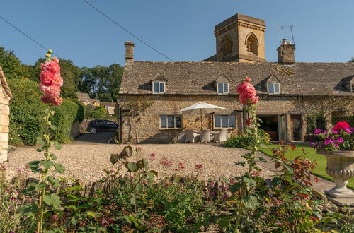 Photo 71 - Stunning Cotswold Cottage in Snowshill Broughwood