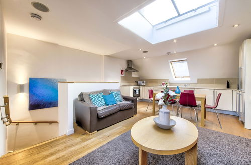 Photo 19 - Quiet Mews Street Apartment in the Heart of Edinburgh