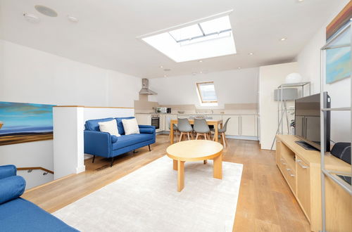 Photo 30 - JOIVY Quiet Mews Street Apartment in the Heart of Edinburgh