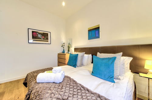 Photo 4 - Quiet Mews Street Apartment in the Heart of Edinburgh