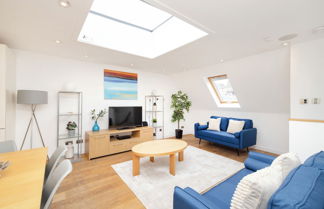 Photo 1 - Quiet Mews Street Apartment in the Heart of Edinburgh