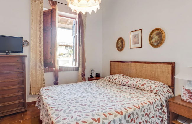 Belvilla by OYO Charming Villa With Roof Terrace - Foto 2