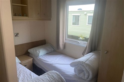 Photo 1 - Remarkable 2-bed Villa Caravan in Driffield