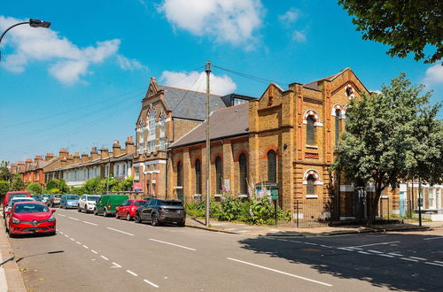 Photo 32 - Enchanting Hammersmith Home Close to Shepherds Bush by Underthedoormat