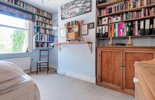 Enchanting Hammersmith Home Close to Shepherds Bush by Underthedoormat - Foto 5