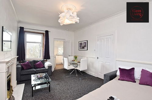 Photo 10 - One Bedroom Apartment by Klass Living Serviced Accommodation Coatbridge - Whifflet Park Apartment With Wifi and Parking