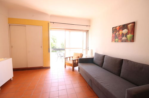 Photo 11 - Sunny and Cozy Apartment by Lago Azul