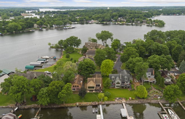 Lakefront Luxury - Foto 42