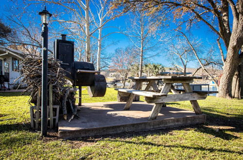 Photo 27 - Cozy Retreat on Lake LBJ