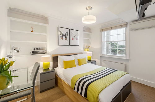 Photo 5 - Marylebone - Gloucester Place apartments by Viridian Apartments