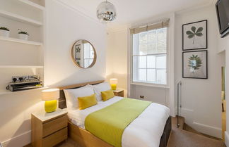 Photo 1 - Marylebone - Gloucester Place apartments by Viridian Apartments