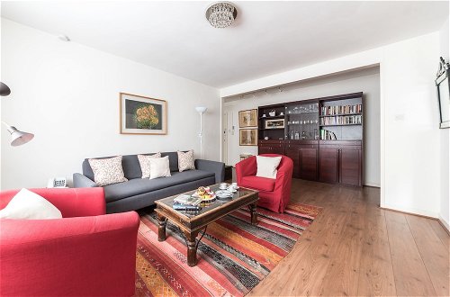 Photo 1 - A Place Like Home - Comfortable South Kensington Apartment