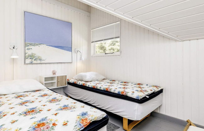 6 Person Holiday Home in Jerup - Photo 2