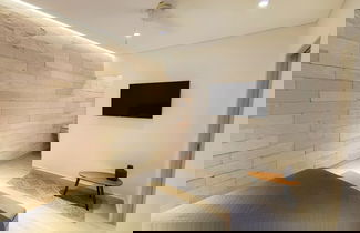 Photo 7 - 1st Luxury Warehouse