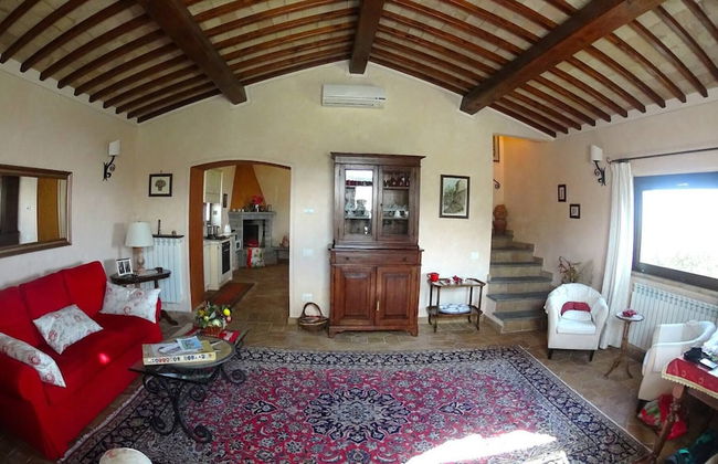 Red House/casa Rossa - Near Civita Di Bagnoregio - Photo 2