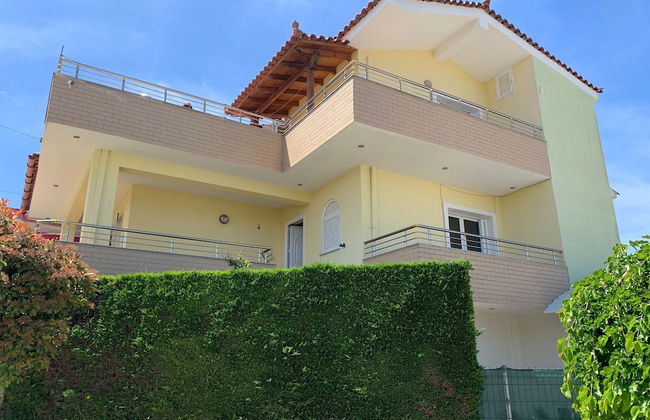 A 3-floor Building With 4 Bedroom, Near Beach - Foto 1