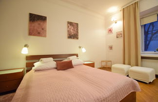 Photo 2 - Elegant Apartment Universitas