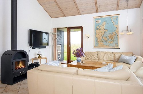 Photo 10 - 8 Person Holiday Home in Ulfborg