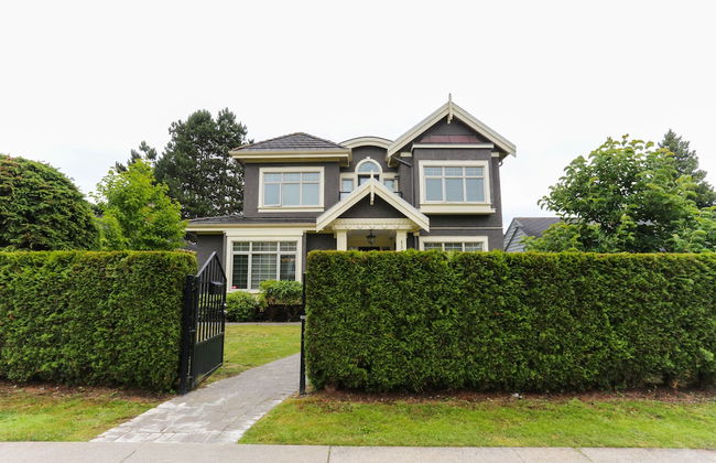 Grand 4 Bedroom Vacation House near Vancouver Downtown - Foto 32