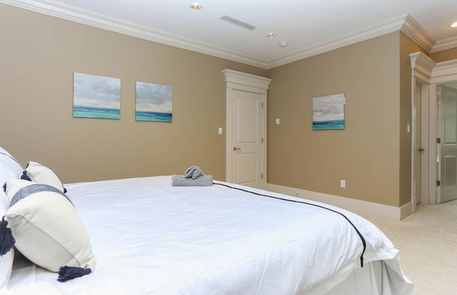 Grand 4 Bedroom Vacation House near Vancouver Downtown - Foto 8