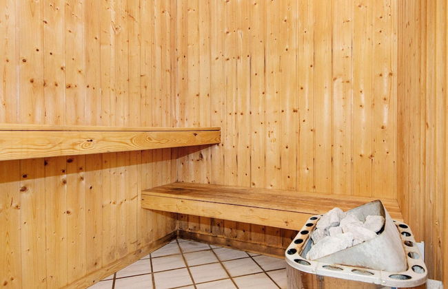 12 Person Holiday Home in Glesborg - Foto 17