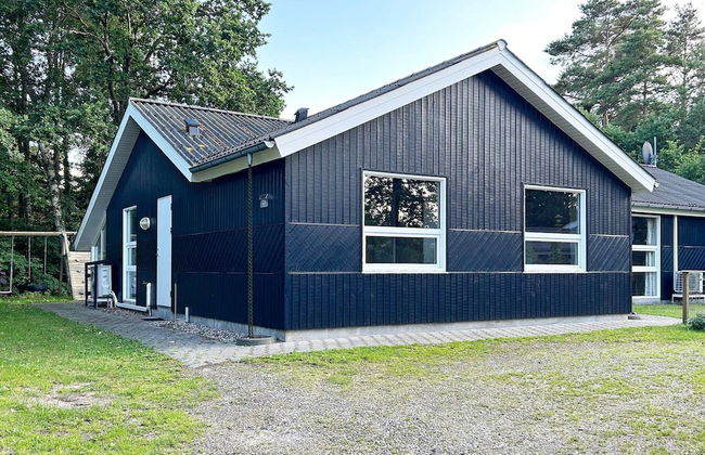 12 Person Holiday Home in Glesborg - Foto 1