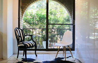 Foto 1 - Spacious 3 Bedroom Apartment 20 Min To The CBD