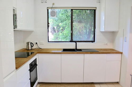 Photo 8 - Spacious 3 Bedroom Apartment 20 Min To The CBD