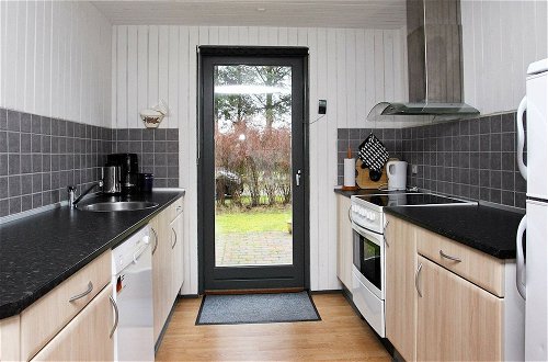 Foto 7 - Quaint Holiday Home in Farsø With Indoor Whirlpool