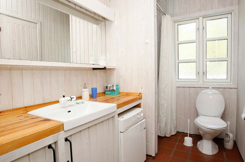 Photo 10 - 6 Person Holiday Home in Albaek