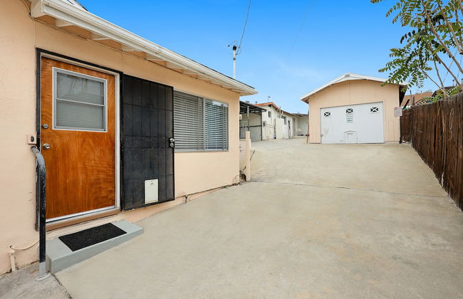 Stylish & Charming 15min to Downtown LA - Photo 37