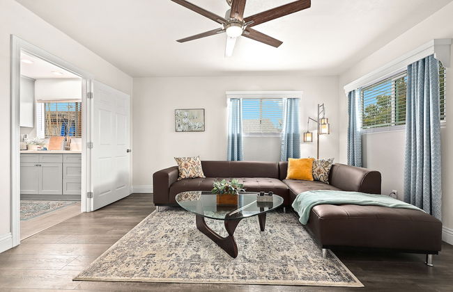 Stylish & Charming 15min to Downtown LA - Photo 17