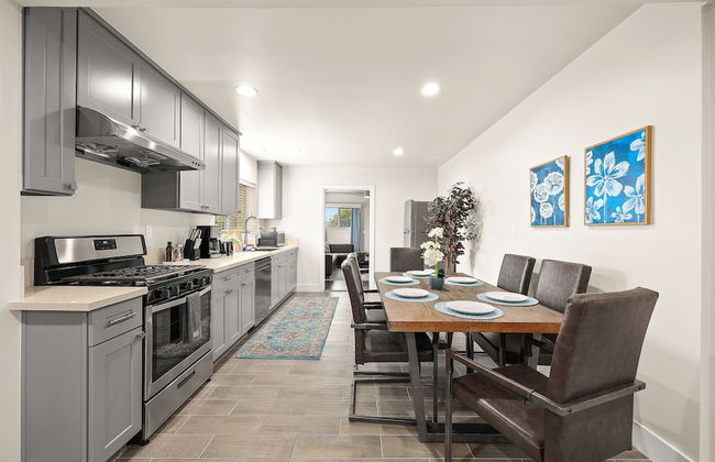 Stylish & Charming 15min to Downtown LA - Photo 10