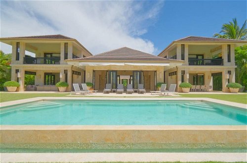 Photo 36 - Dramatic Luxury Villa With Golf and Ocean View Walking Distance From the Beach