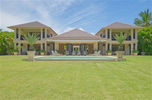 Photo 45 - Dramatic Luxury Villa With Golf and Ocean View Walking Distance From the Beach