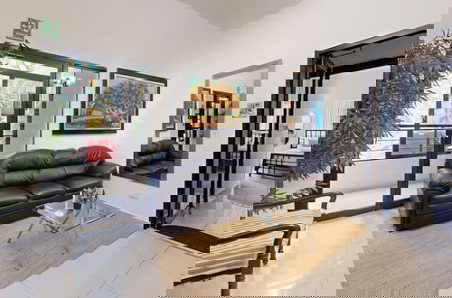 Photo 3 - Hotel Tau Art Residence