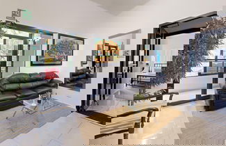 Photo 3 - Hotel Tau Art Residence