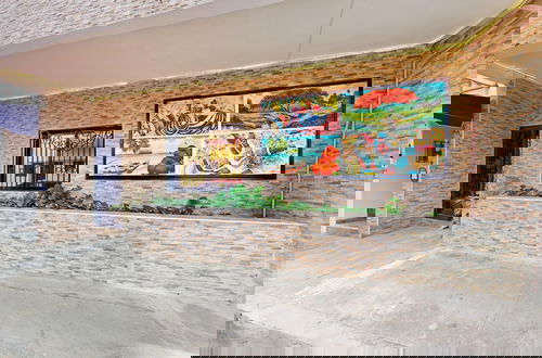Photo 1 - Hotel Tau Art Residence