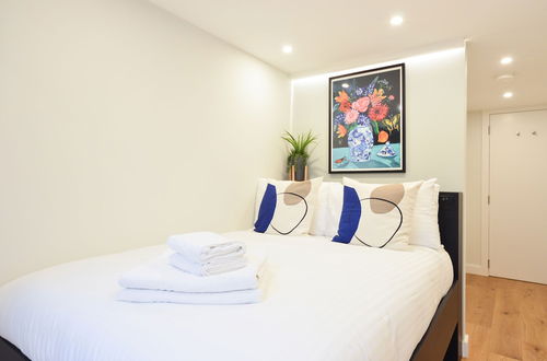 Photo 3 - Earls Court West Serviced Apartments by Concept Apartments