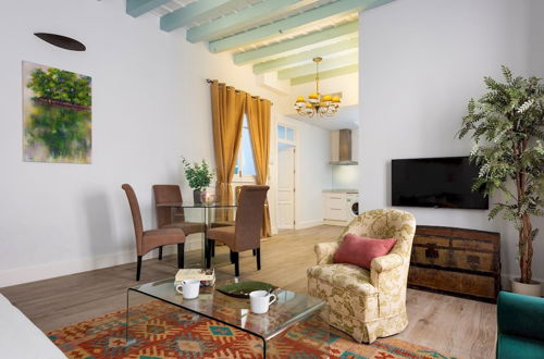 Photo 7 - Beatiful & Quiet 1Bd Apartment Near the Cathedral, Padre Marchena III